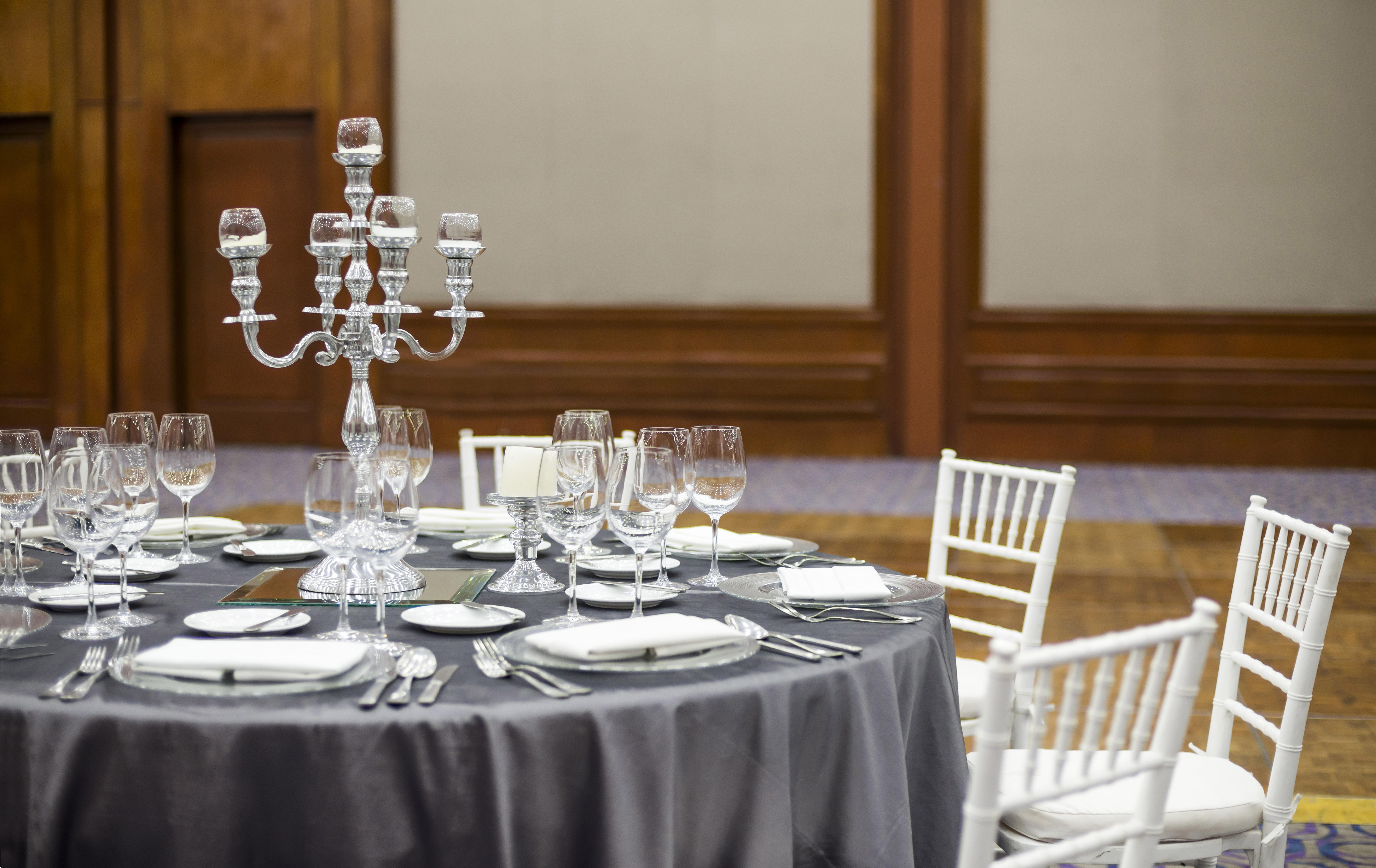 מלון ספופן Camino Real Guadalajara מראה חיצוני תמונה A table set for a formal dinner