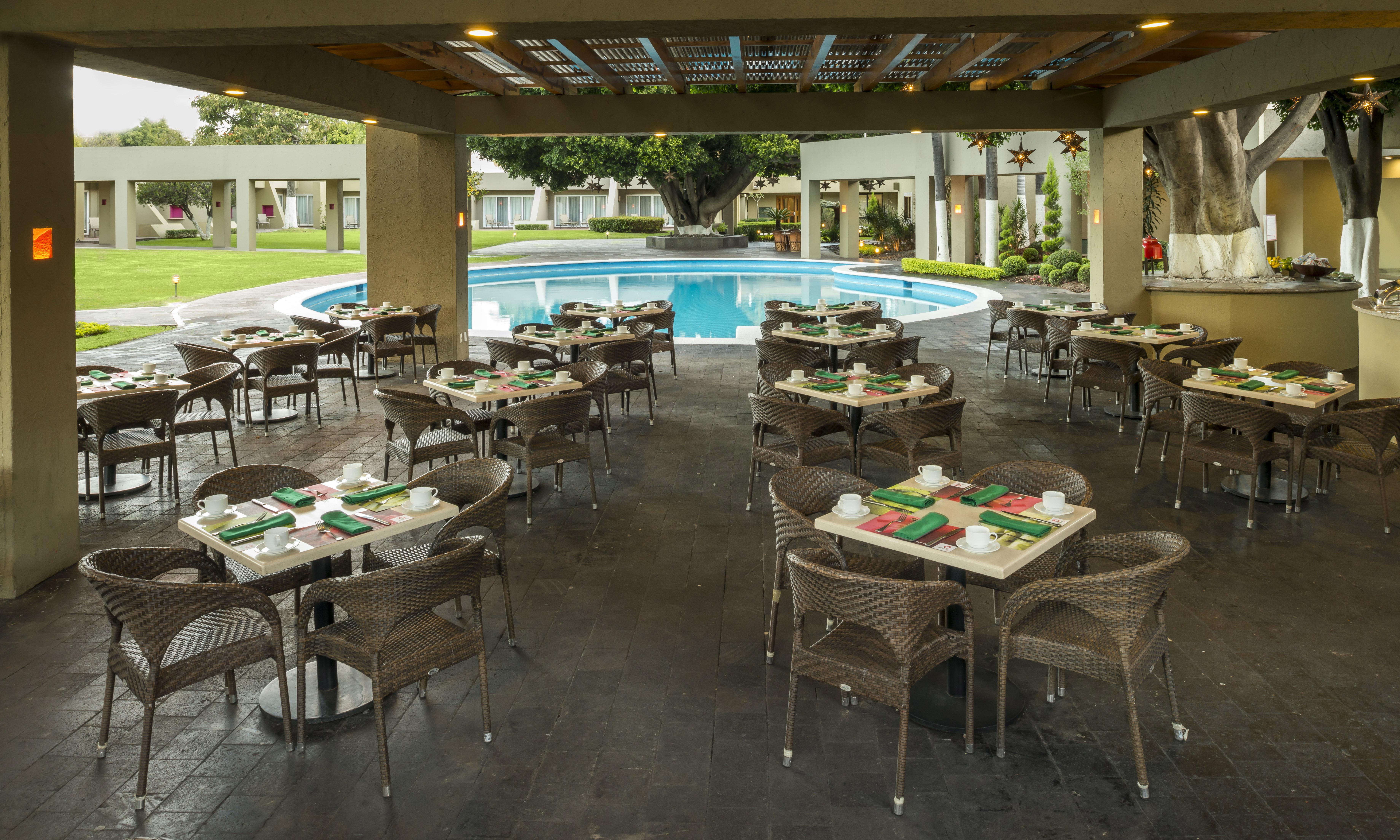 מלון ספופן Camino Real Guadalajara מראה חיצוני תמונה The poolside restaurant