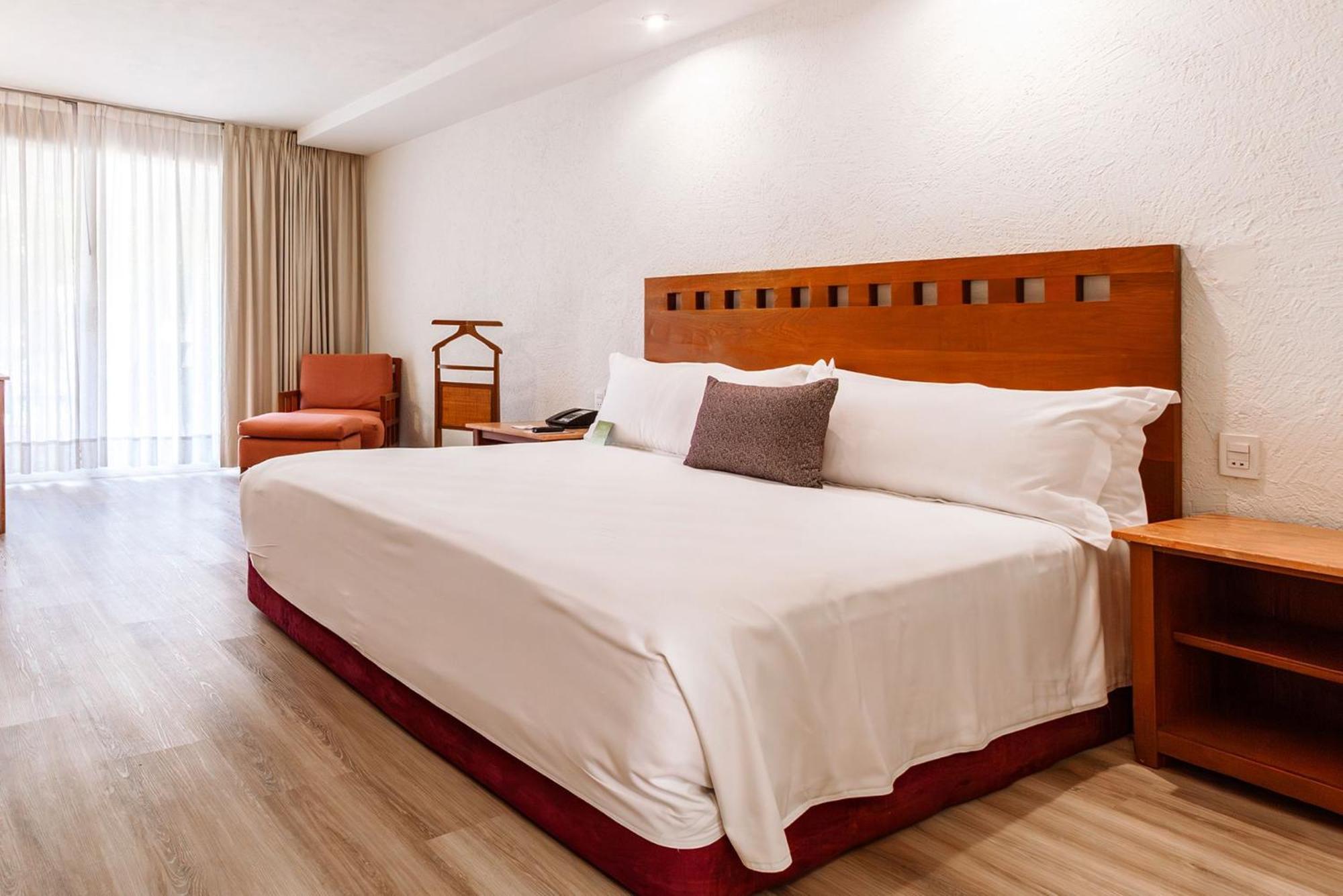 מלון ספופן Camino Real Guadalajara מראה חיצוני תמונה A bedroom at the hotel