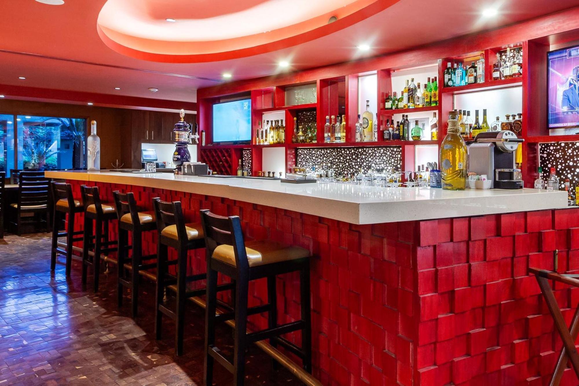 מלון ספופן Camino Real Guadalajara מראה חיצוני תמונה The bar at the hotel
