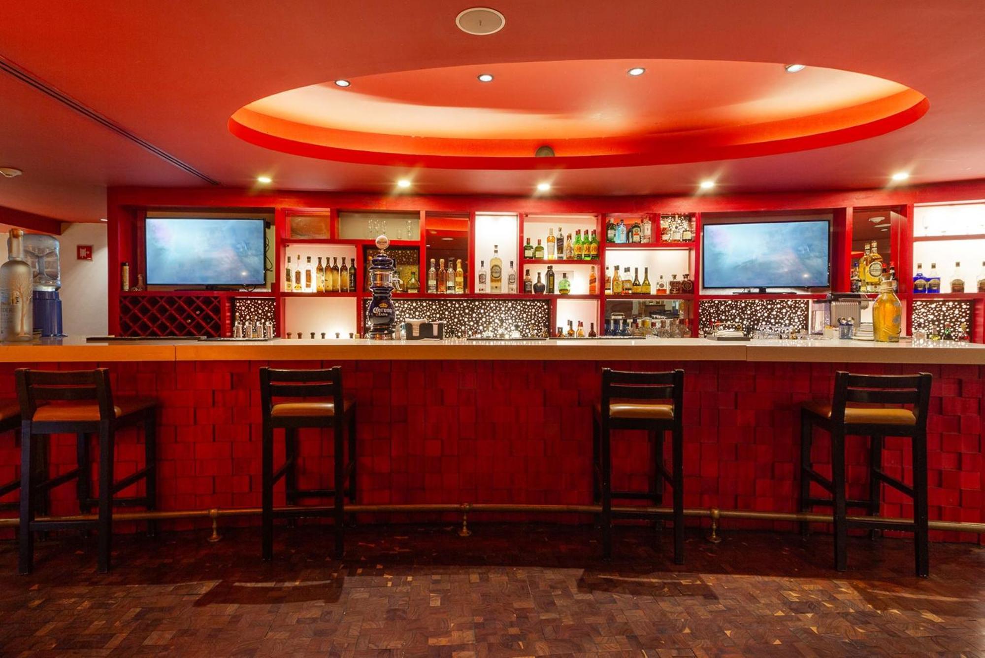 מלון ספופן Camino Real Guadalajara מראה חיצוני תמונה The bar at the 19th floor