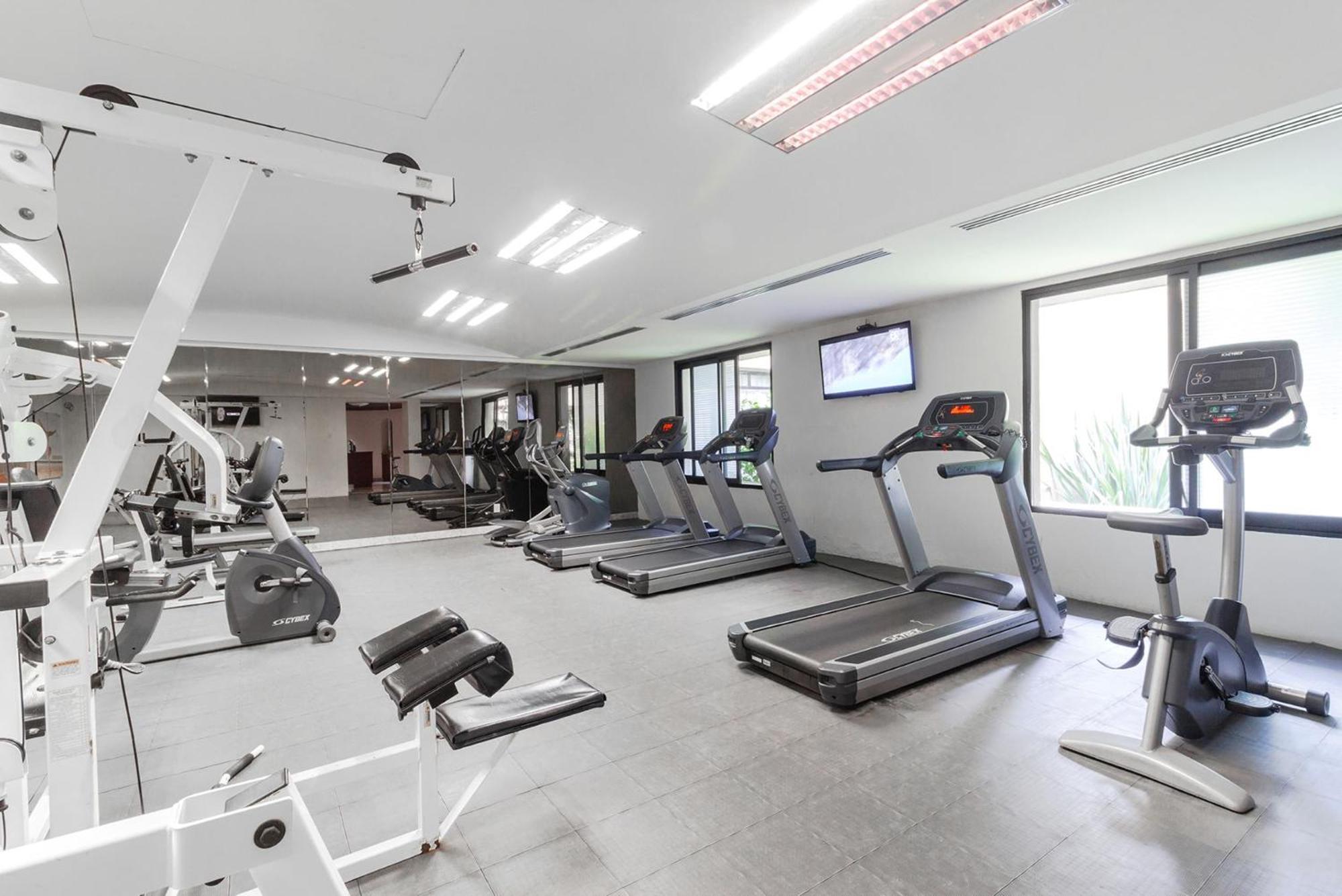 מלון ספופן Camino Real Guadalajara מראה חיצוני תמונה The gym at the hotel
