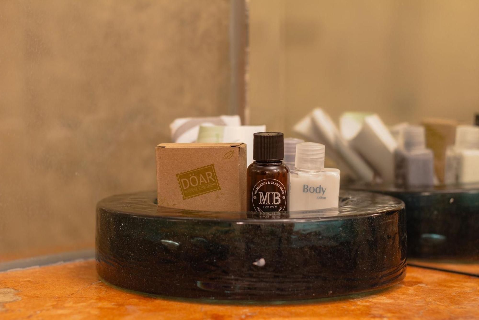 מלון ספופן Camino Real Guadalajara מראה חיצוני תמונה Soap and body lotion